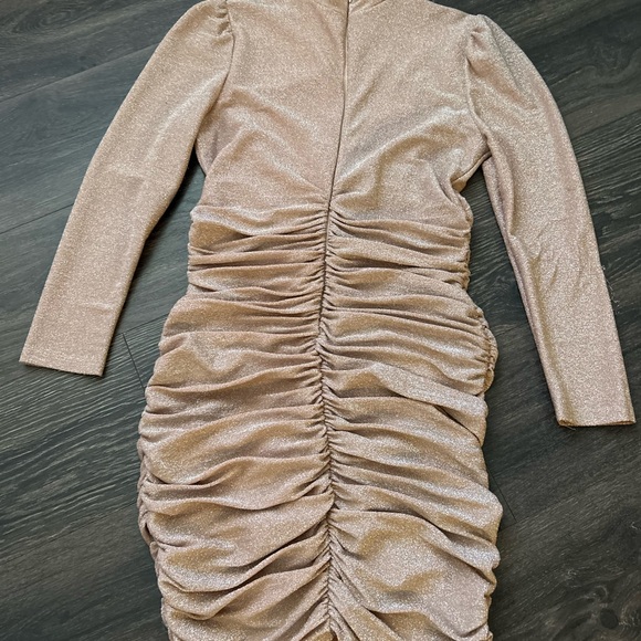 A glamozon dress in size large. - Picture 4 of 4